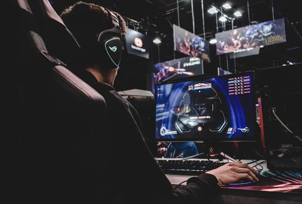 游戲直播項(xiàng)目CPA+CPS賺錢怎么做？游戲打賞月入10000真不難！